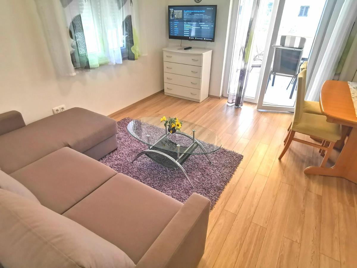 Vila Vodice Buitenkant foto