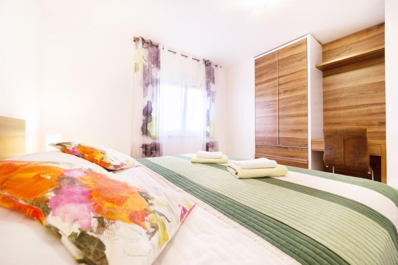 Vila Vodice Buitenkant foto